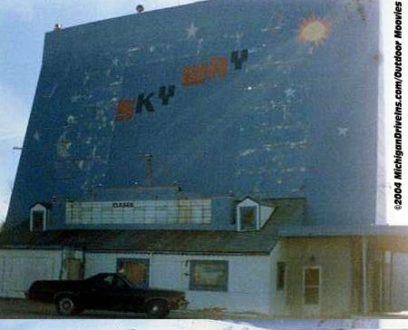 Skyway Drive-In Theatre - Skyway Drive-In 1987 Courtesy Outdoor Moovies